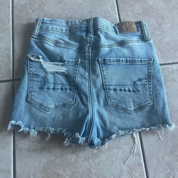 American Eagle curvy high rise shorts - Picture 5 of 6